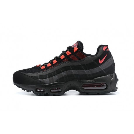 Nike Air Max 95 TT Herren Schwarz und Rot Schuhe