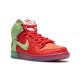 Nike SB Dunk High Strawberry Cough CW7093600 Sportschuhe